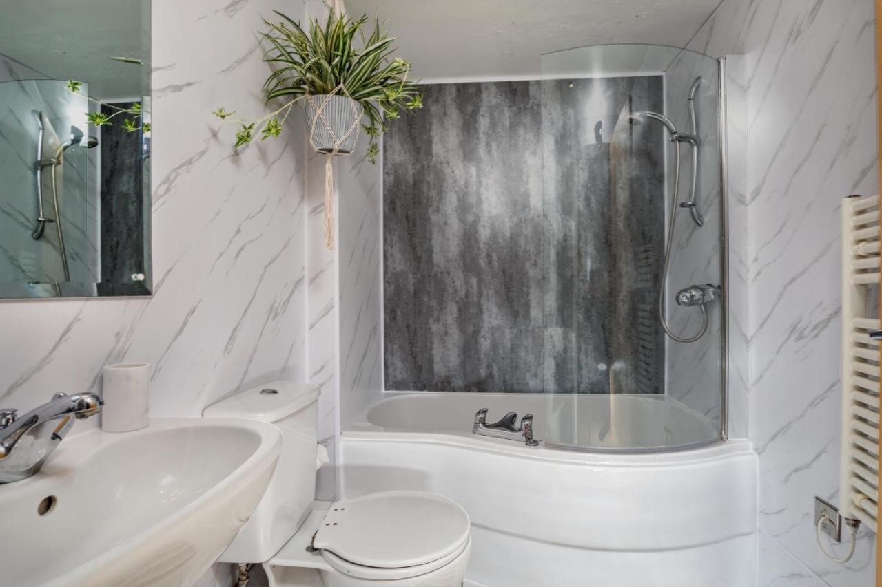 Leeds Most Stunning Penthouse! - Sleeps 8 Apartment Exterior photo