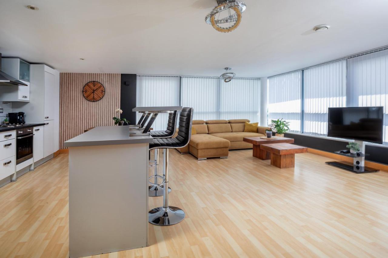 Leeds Most Stunning Penthouse! - Sleeps 8 Apartment Exterior photo